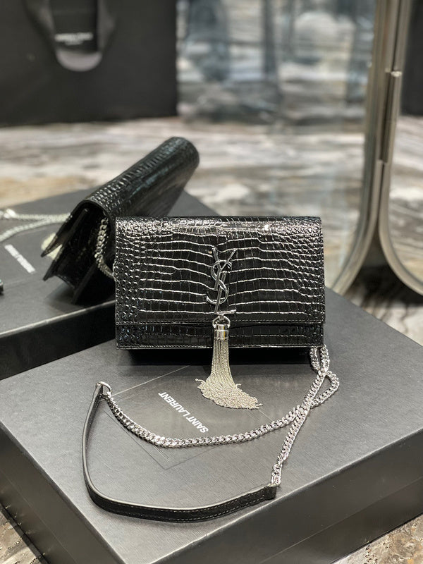 Amelia - YSL Bag - 1938