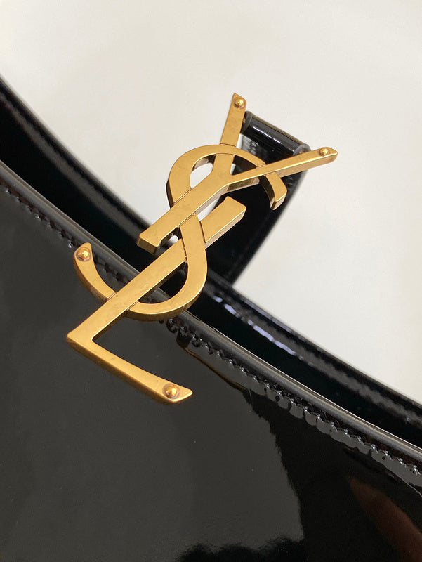 Amelia - YSL Bag - 3766