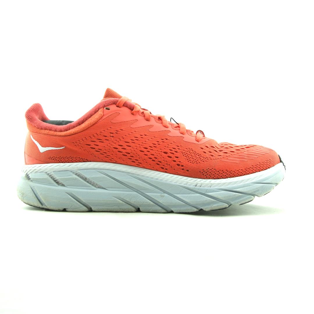 HOKA ONE ONE CLIFTON 7