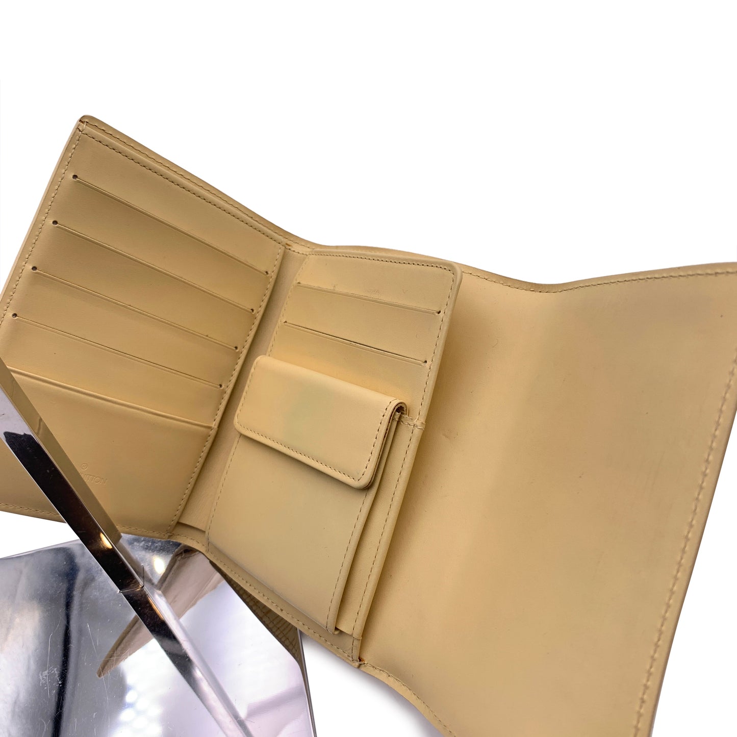 LOUIS VUITTON   Beige Vanilla Epi Leather Elastic Trifold Wallet