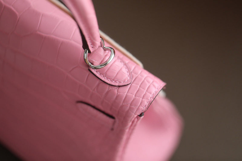 Amelia - HMS Bags - 1786