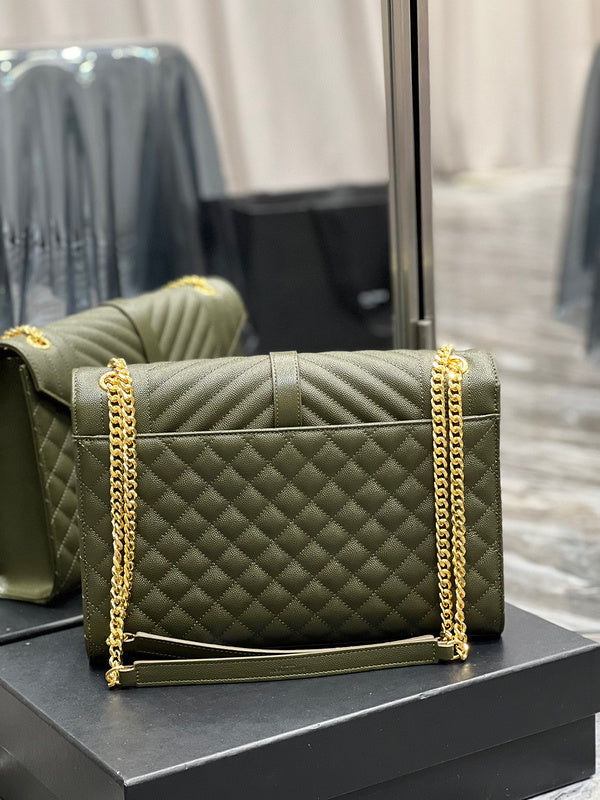 Amelia - YSL Bag - 1883