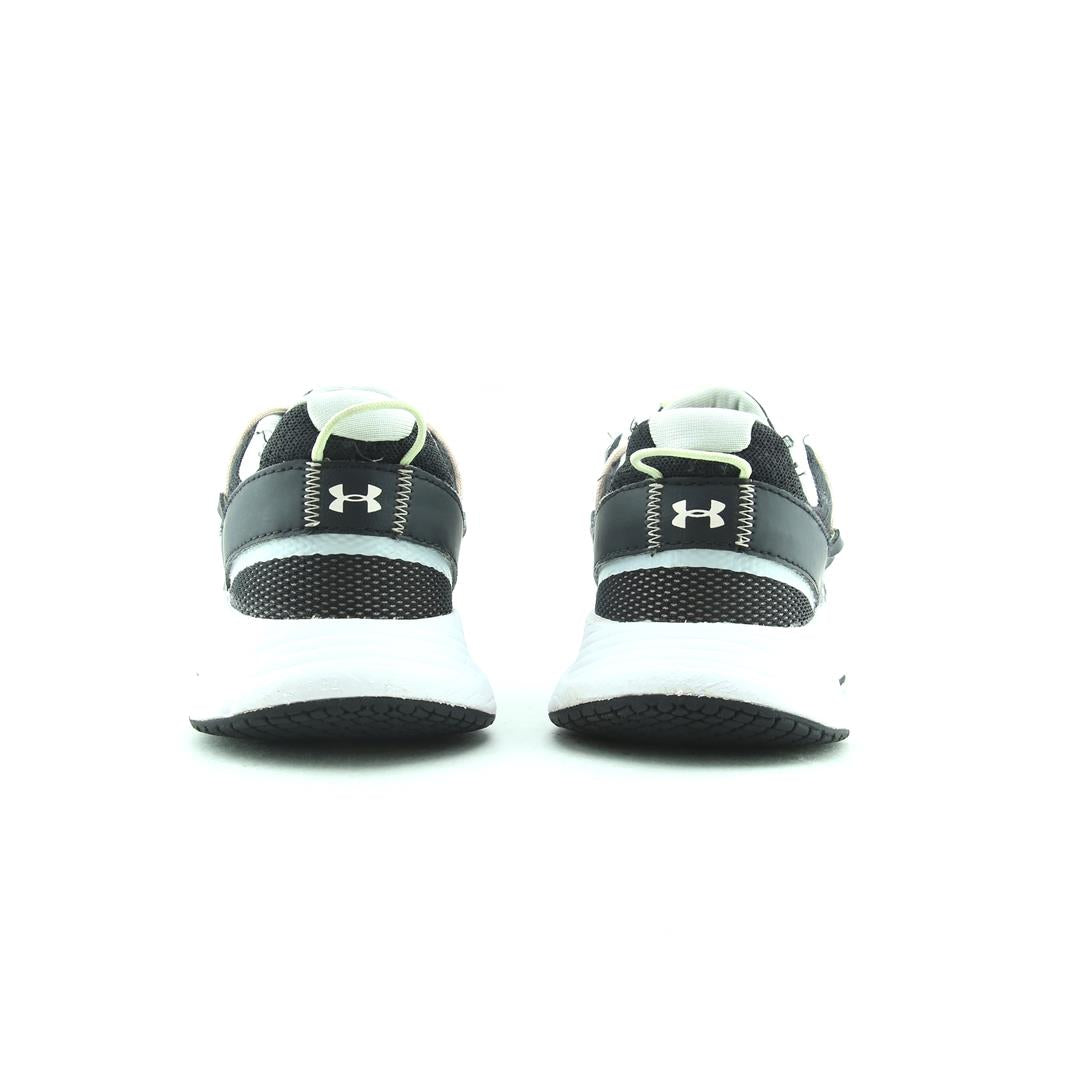 UNDER ARMOUR CHARGED BREATHE LACE