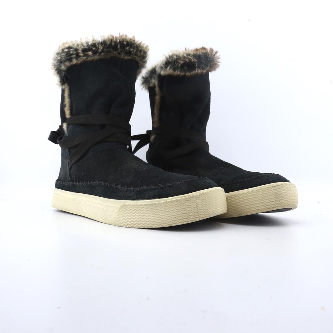 TOMS .