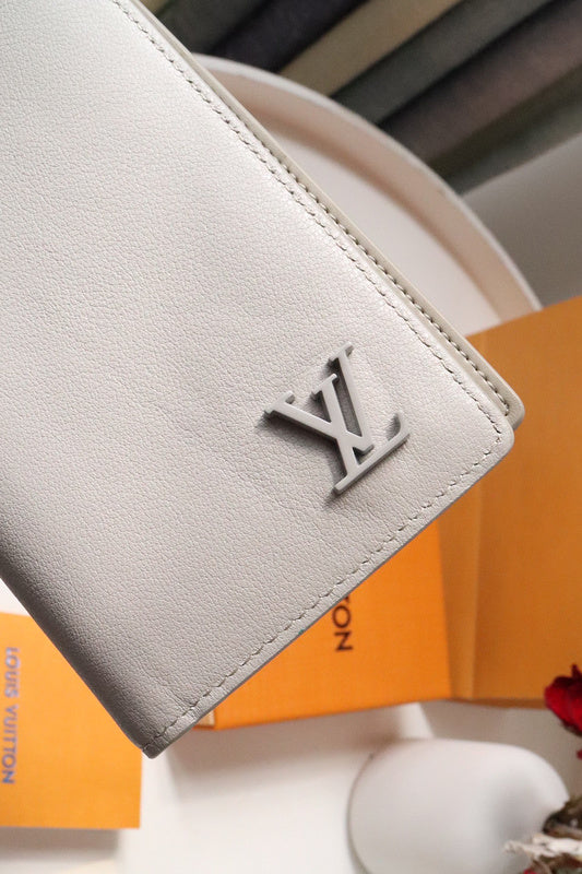 Amelia- LOV  Luxury  Wallets - 628