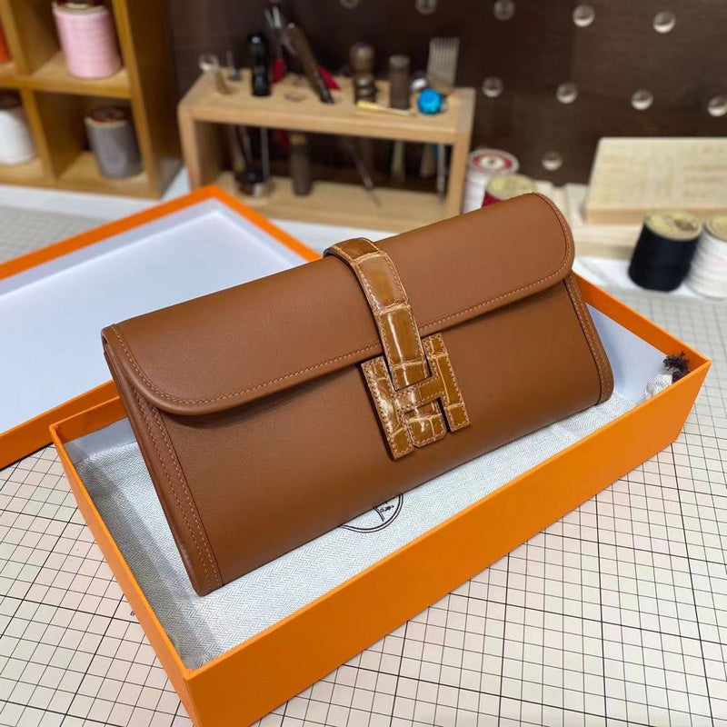 Amelia - HMS Bags - 1738