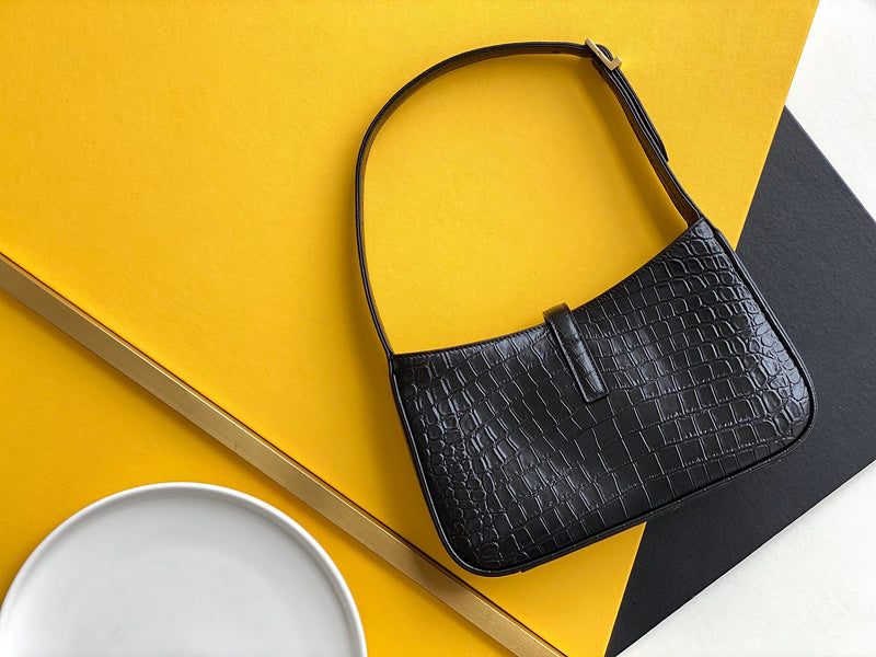 Amelia - YSL Bag - 4124