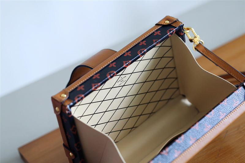 Fan Fashion Lu-Vi bags - 8219