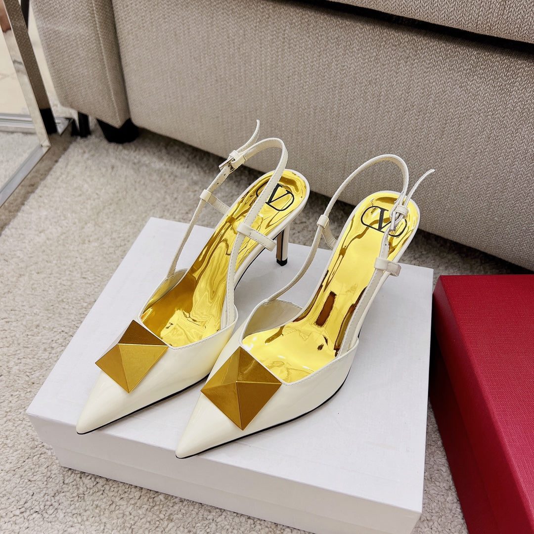 VAL -  Garavani One Stud Patent Slingback Pump With Maxi Stud White For Women
