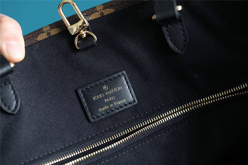 Fan Fashion Lu-Vi bags - 8670