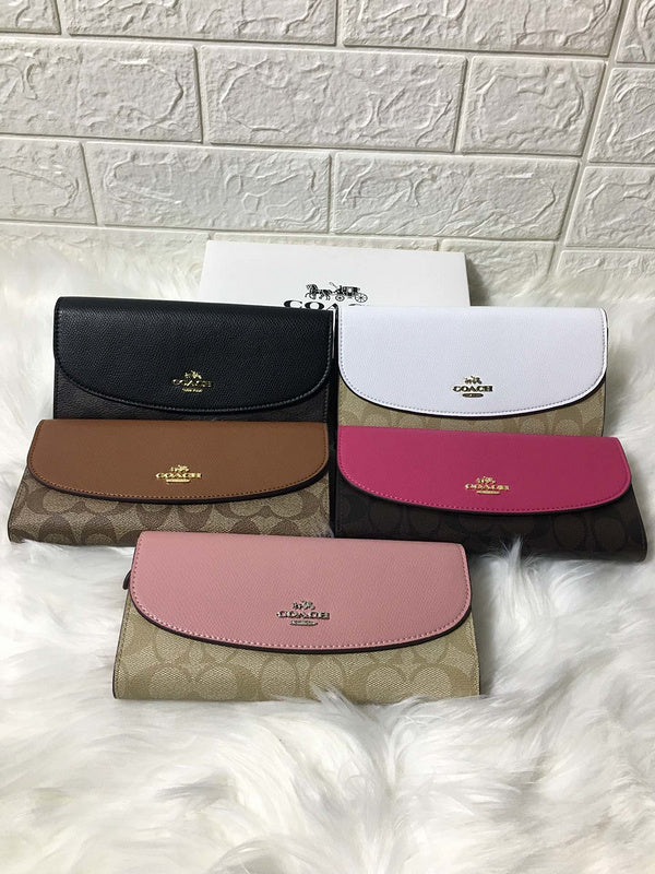 Amelia - CAH Wallet - 135