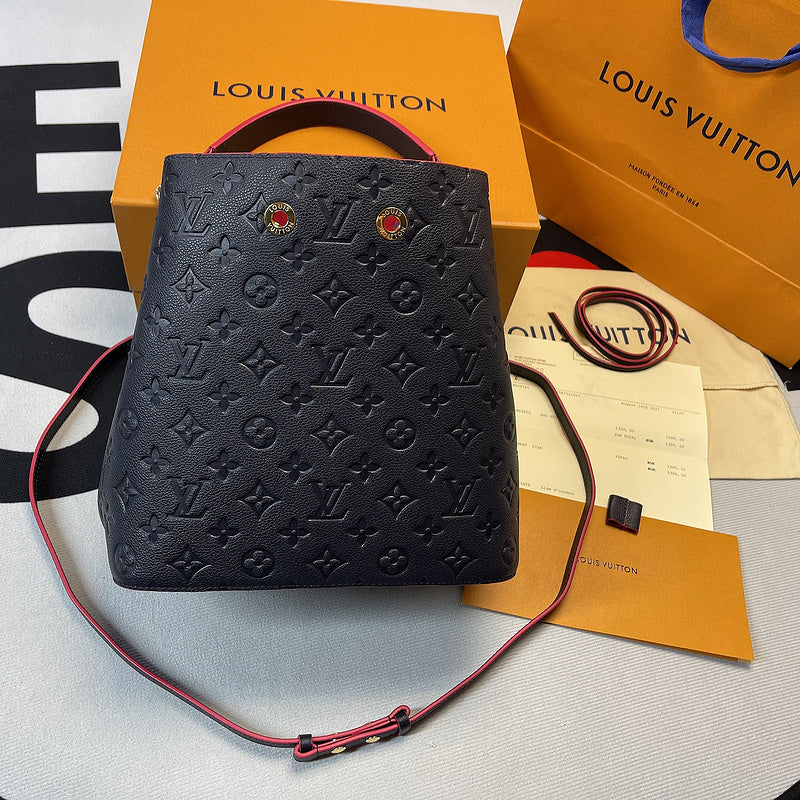 Fan Fashion Lu-Vi bags - 8562