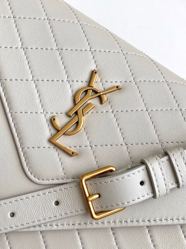 Amelia - YSL Bag - 4172
