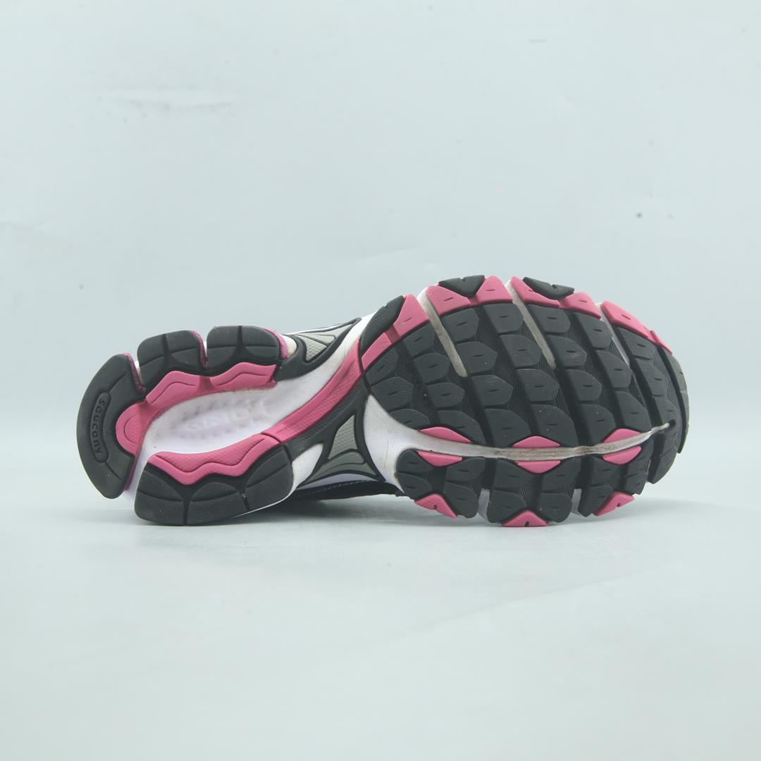 SAUCONY STRATOS 5