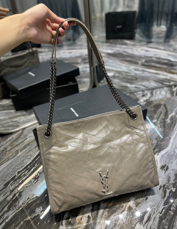 Amelia - YSL Bag - 3949