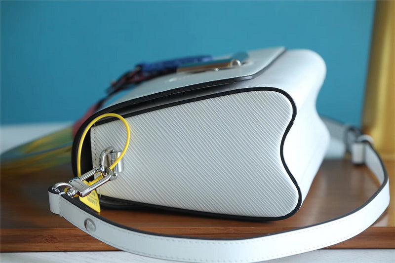 Fan Fashion Lu-Vi bags - 8436