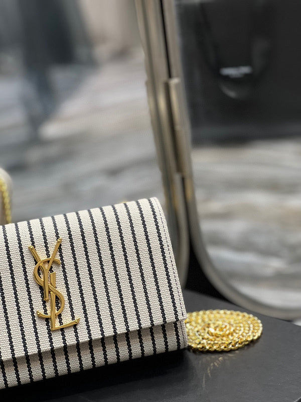 Amelia - YSL Bag - 4215
