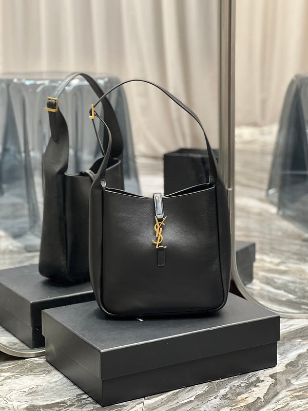 Amelia - YSL Bag - 2488