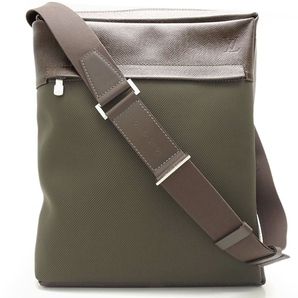Louis Vuitton Taiga Shoulder Bag Grizzly