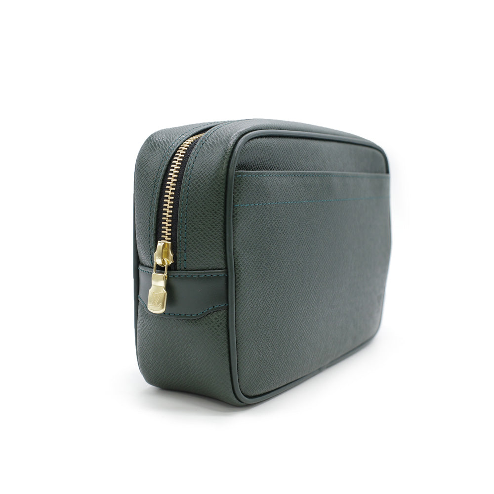 Louis Vuitton Taiga Calgary Epicea Shoulder Clutch Bag Black