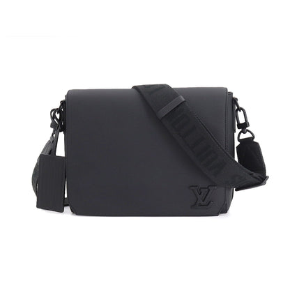 Louis Vuitton Messenger Shoulder Bag Leather Black