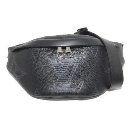 Louis Vuitton Discovery Bumback Monogram Giant