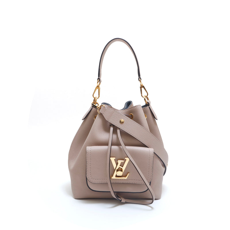 Louis Vuitton Lock Me Bucket Nv Drawstring 2 Way Shoulder Bag
