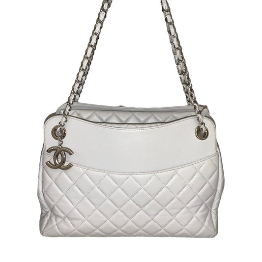 Chanel Matelasse Chain Tote Bag Light Gray Silver
