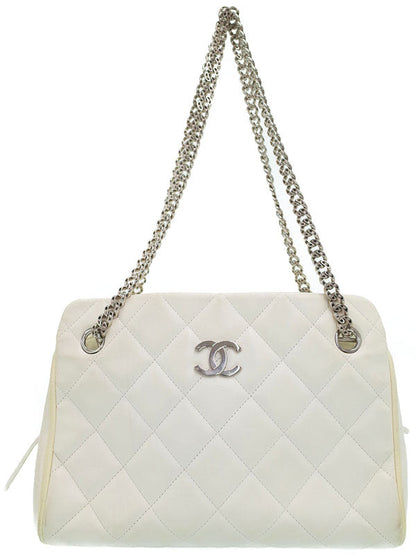 Chanel Matelasse Chain Shoulder Bag White