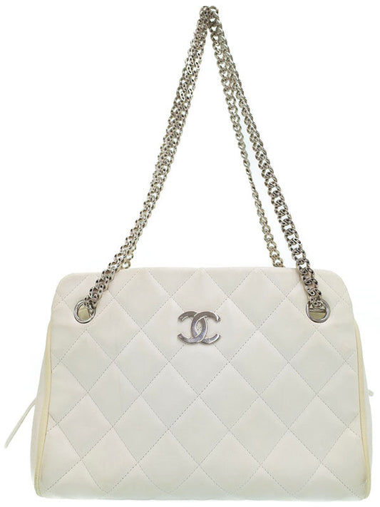 Chanel Matelasse Chain Shoulder Bag White
