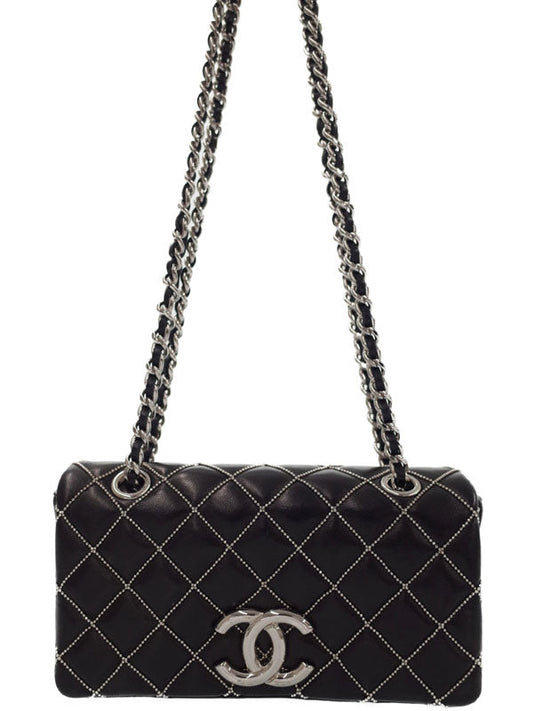 Chanel Matelasse Chain Shoulder Bag Black