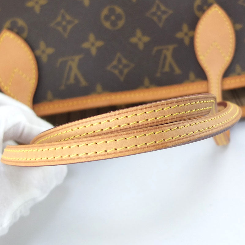 Louis Vuitton Neverfull MM Tote Bag Monogram
