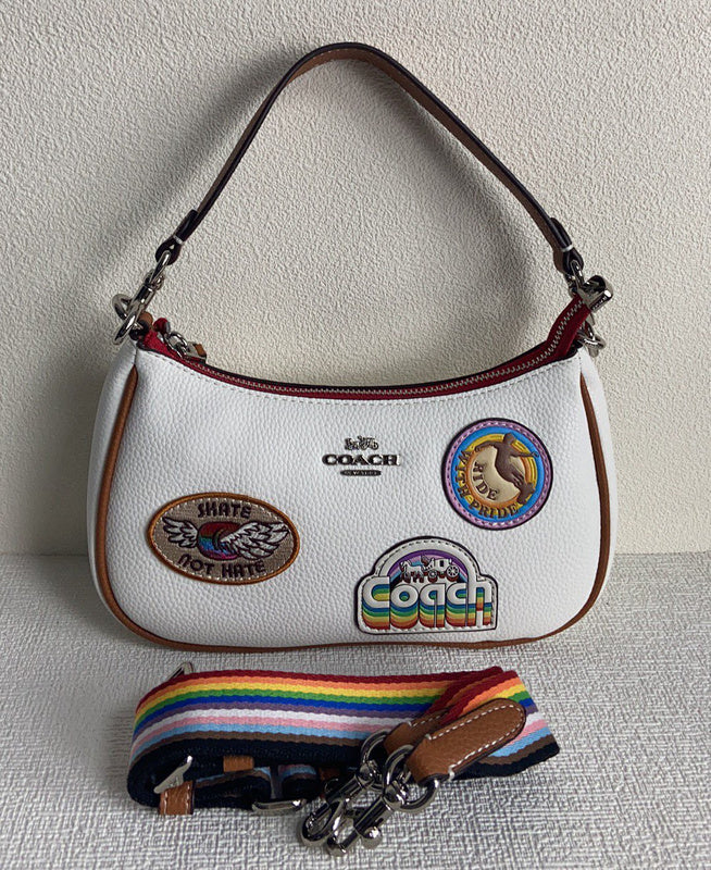 Amelia-i CAH Bags - 081