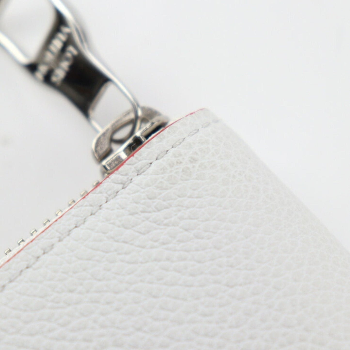 LOUIS VUITTON Zippy Wallet Vertical