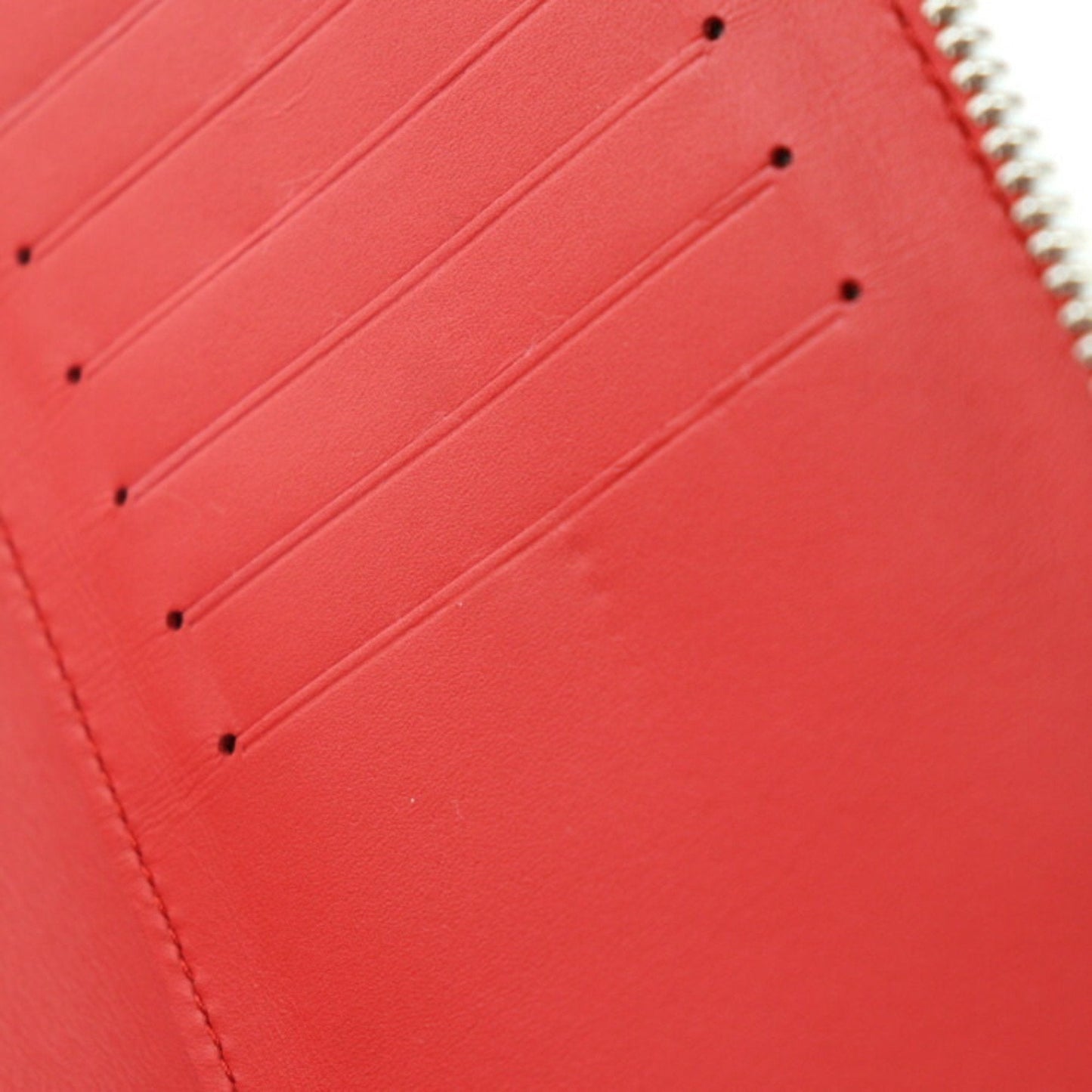 LOUIS VUITTON Zippy Wallet Vertical