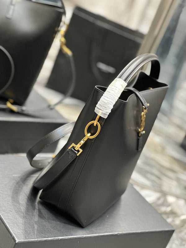 Amelia - YSL Bag - 3970
