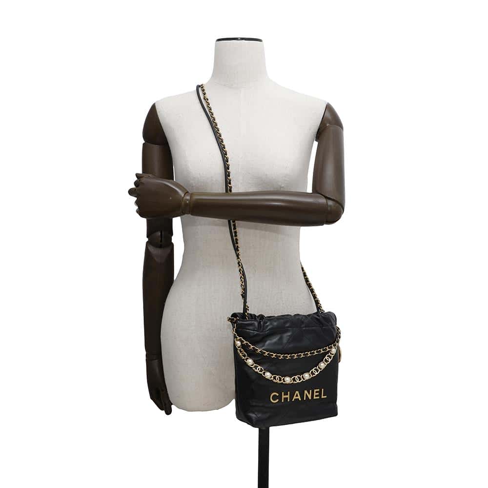 CHANEL CHANEL22 Pearl/Logo Chain 2WAY Shoulder Bag BlackAS3980 Shiny Calf Leather Size Mini