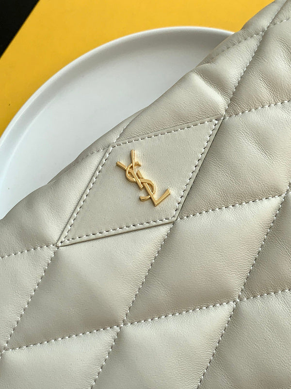 Amelia - YSL Bag - 3707