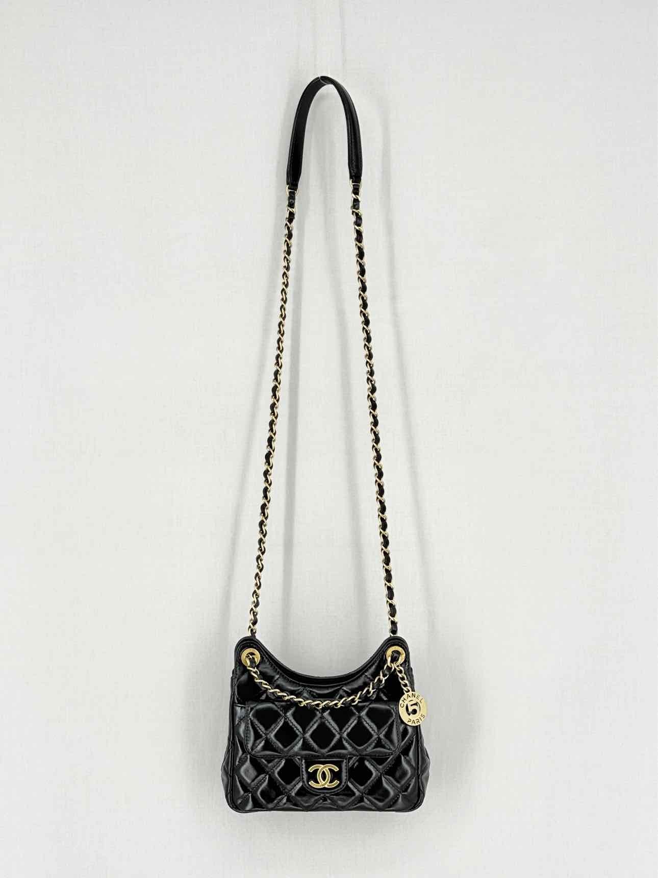 CHANEL Wavy CC Hobo Black Quilted Shoulder Bag