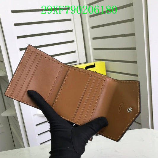 Amelia - CAH Wallet - 028