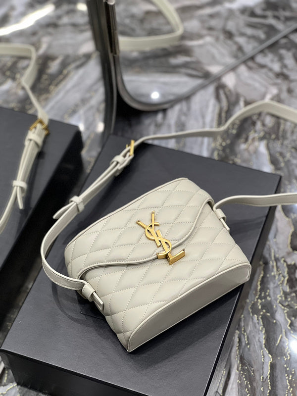 Amelia - YSL Bag - 1794
