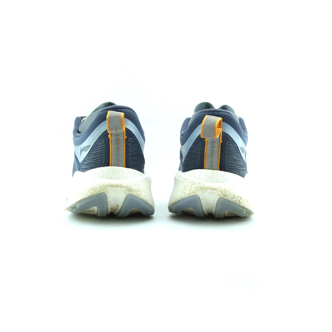 LI-NING SUPER LIGHT XIX
