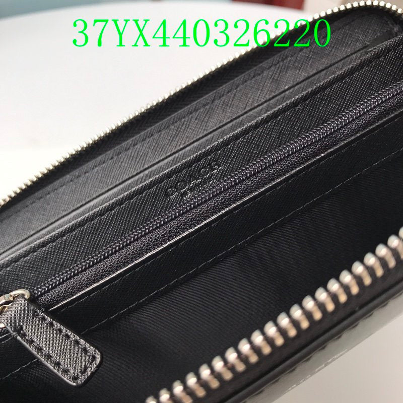 Amelia - CAH Wallet - 092