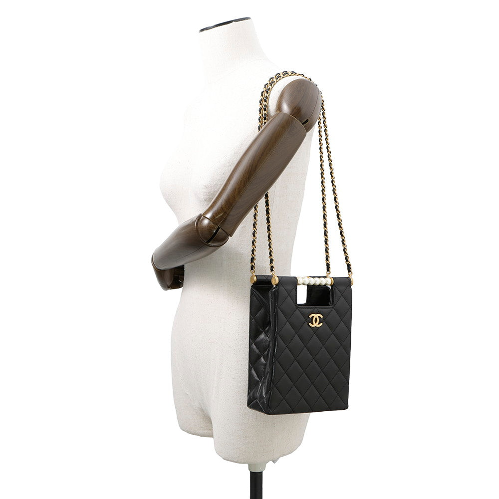 CHANEL Matelasse Pearl Handle Chain Shoulder Bag BlackAP4520 Lambskin