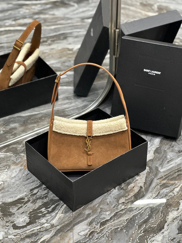 Amelia - YSL Bag - 2489