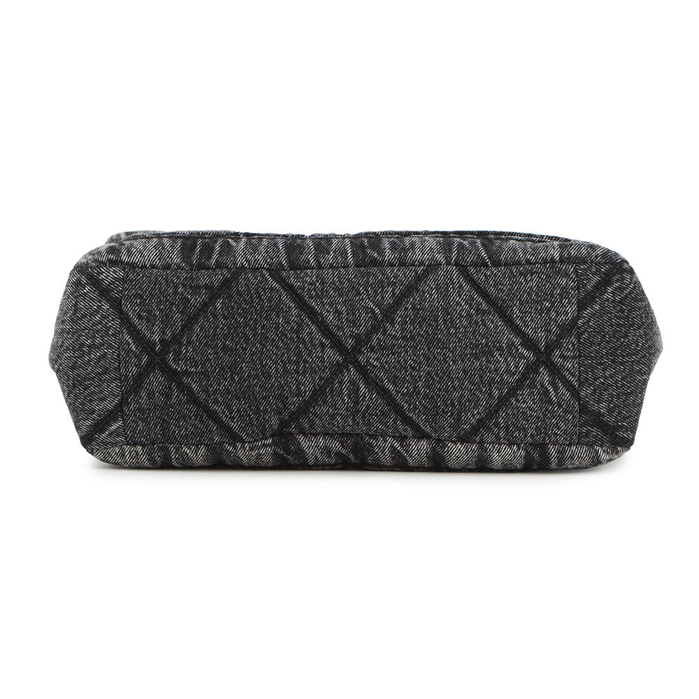 CHANEL Matelasse Flap Bag BlackAS5737 Washed Denim
