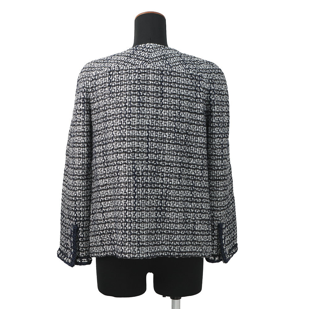 CHANEL Collarless Tweed Jacket Size 36 Gray/Navy/SilverP60886 Viscose 47% Polyamide 30% Cotton 16% Polyester 5% Metal Polyester 2%