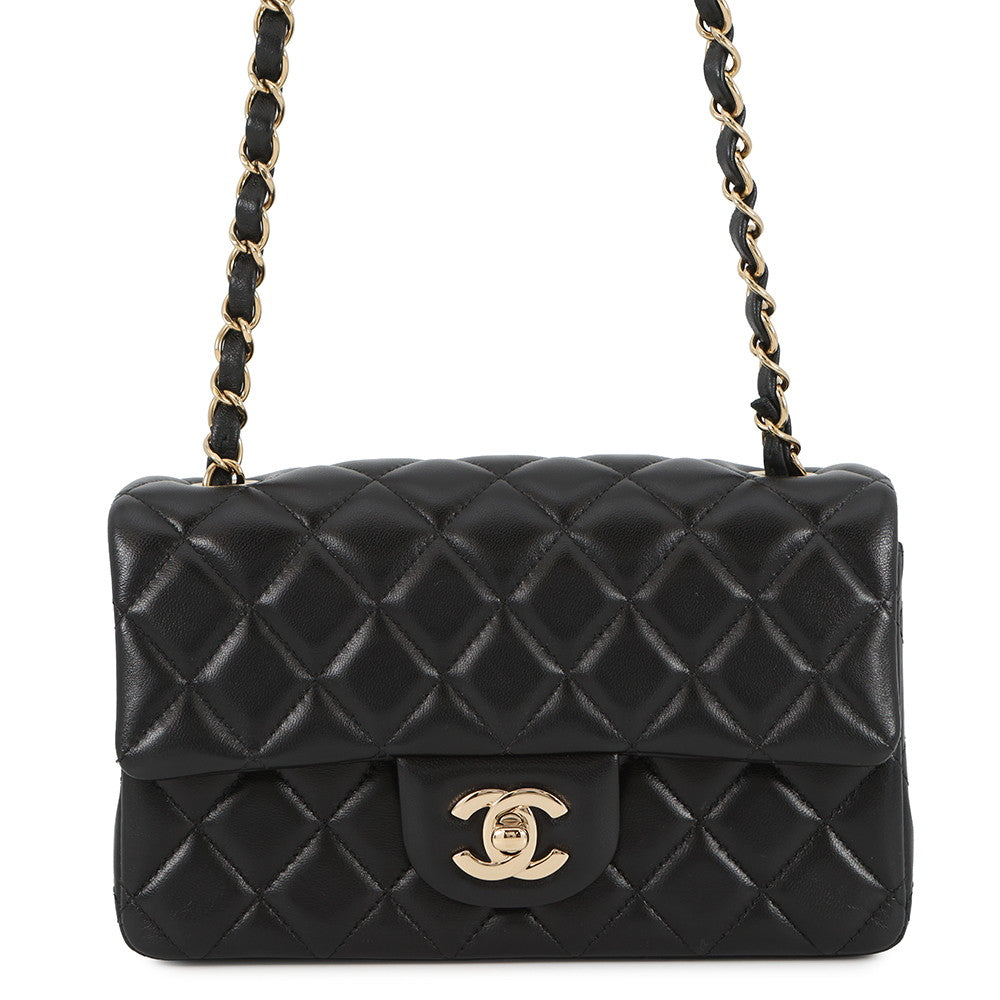 CHANEL Mini Matelasse BlackA69900 Lambskin Size 20?
