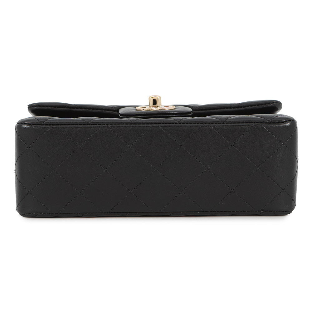 CHANEL Mini Matelasse BlackA69900 Lambskin Size 20?