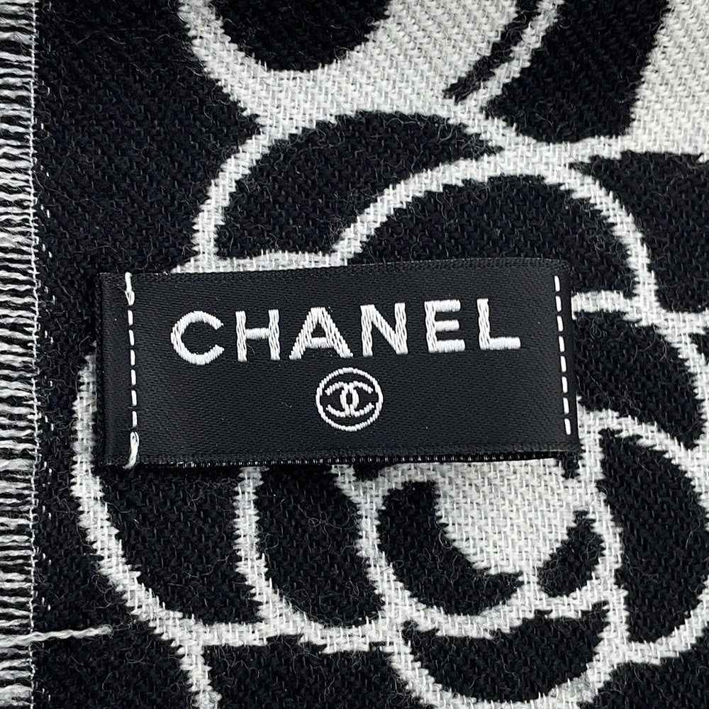 CHANEL CC Logo Stole White/Black Wool 90% Silk10%